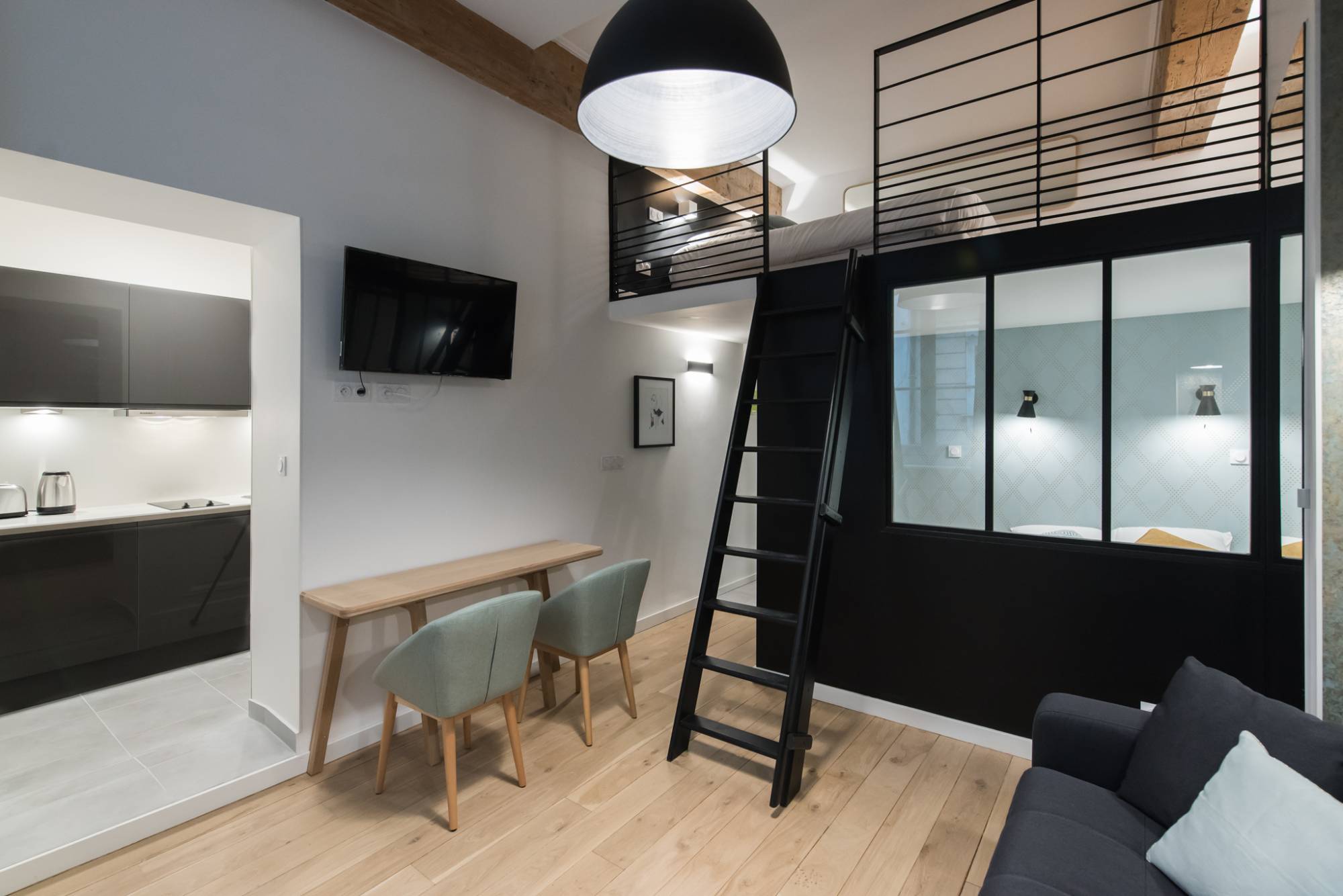 Séjour et vue sur la chambre