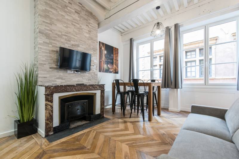 Côté rue : Pièce de vie