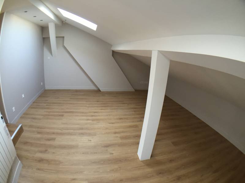 Travaux d'aménagement sous toit à Lyon