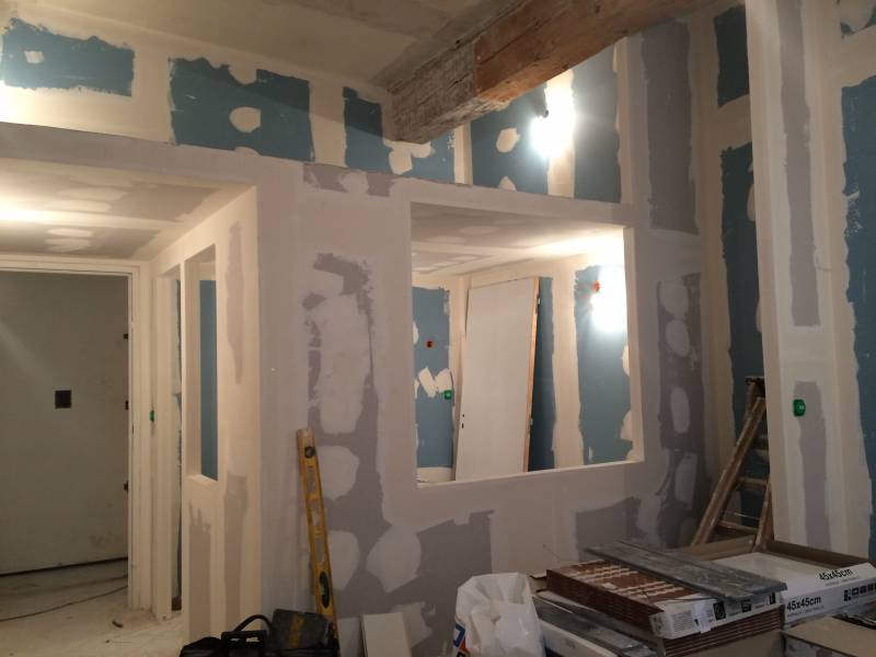 Finitions du studio à Bellecour