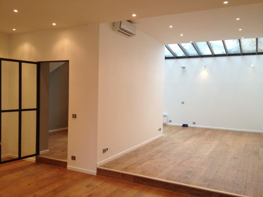 Bureaux à Champagne au Mont d'Or entièrement rénovés